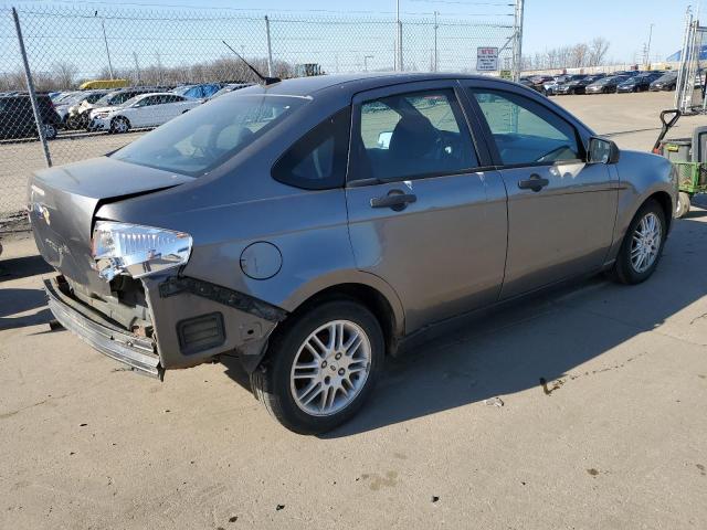 1FAHP3FNXAW240289 - 2010 FORD FOCUS SE GRAY photo 3