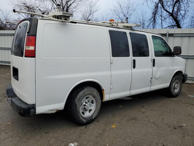 1GCWGFCA9E1198480 - 2014 CHEVROLET EXPRESS G2 WHITE photo 3