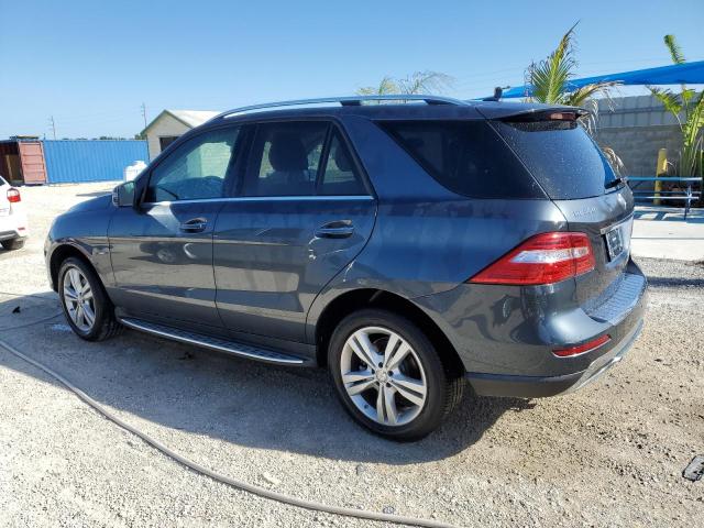 4JGDA5HB6CA042832 - 2012 MERCEDES-BENZ ML 350 4MATIC GRAY photo 2