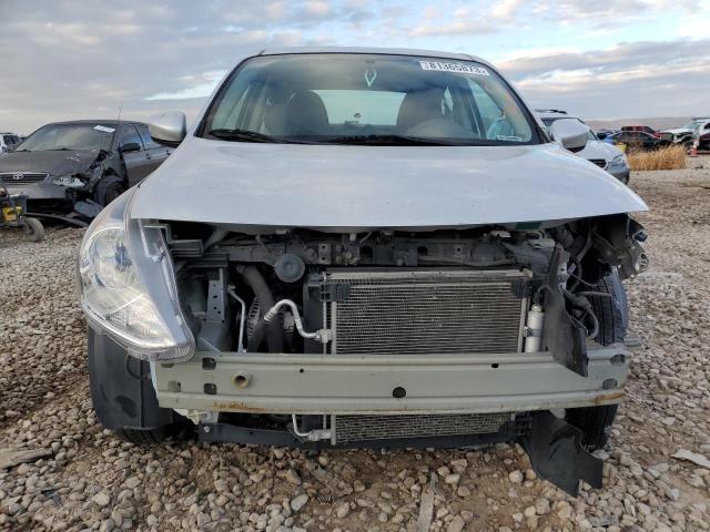 3N1CN7AP0FL917411 - 2015 NISSAN VERSA S SILVER photo 5