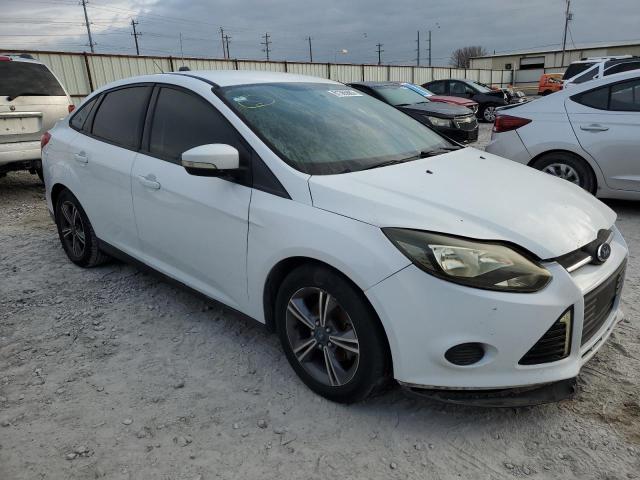 1FADP3F24EL108964 - 2014 FORD FOCUS SE WHITE photo 4