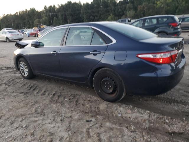 4T4BF1FK8FR496979 - 2015 TOYOTA CAMRY LE BLUE photo 2