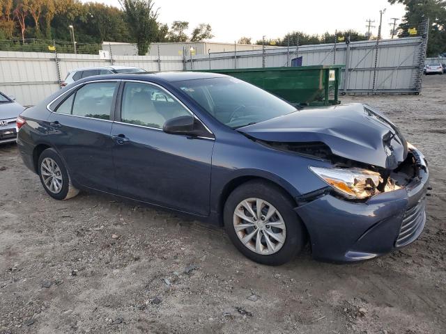 4T4BF1FK8FR496979 - 2015 TOYOTA CAMRY LE BLUE photo 4