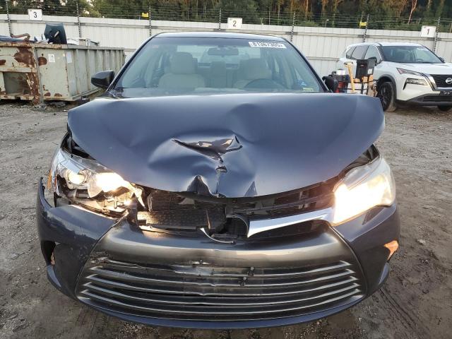 4T4BF1FK8FR496979 - 2015 TOYOTA CAMRY LE BLUE photo 5