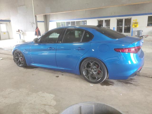 ZARFAEEN2J7593805 - 2018 ALFA ROMEO GIULIA TI Q4 BLUE photo 2