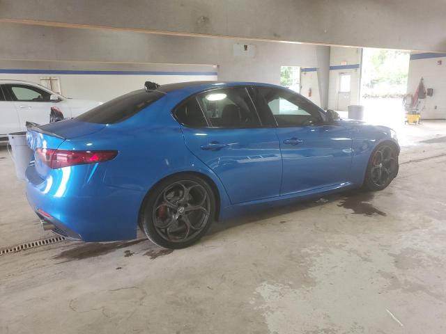 ZARFAEEN2J7593805 - 2018 ALFA ROMEO GIULIA TI Q4 BLUE photo 3