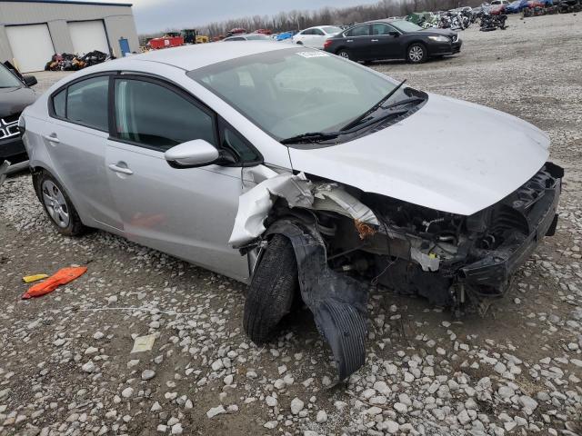 3KPFL4A79JE196890 - 2018 KIA FORTE LX SILVER photo 4