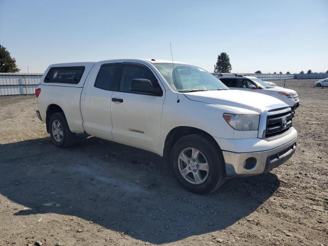 5TFUM5F1XBX018664 - 2011 TOYOTA TUNDRA DOUBLE CAB SR5 WHITE photo 4