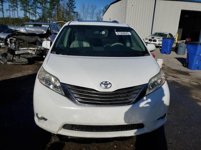 5TDYK3DC6CS269415 - 2012 TOYOTA SIENNA XLE WHITE photo 5