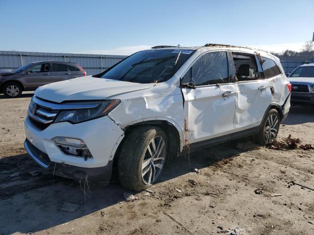 5FNYF5H98HB000617 - 2017 HONDA PILOT TOURING WHITE photo 1