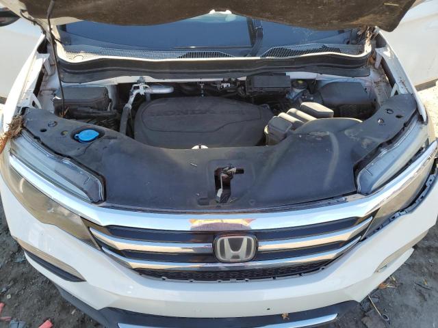 5FNYF5H98HB000617 - 2017 HONDA PILOT TOURING WHITE photo 12