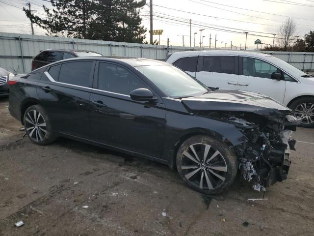 1N4BL4CW7LC226861 - 2020 NISSAN ALTIMA SR BLACK photo 4