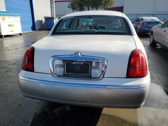 1LNHM82W3XY661570 - 1999 LINCOLN TOWN CAR SIGNATURE TWO TONE photo 6