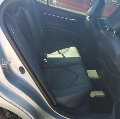 4T1G11AK8LU931646 - 2020 TOYOTA CAMRY SE GRAY photo 10