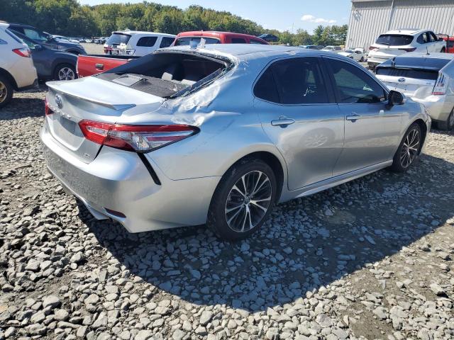 4T1G11AK8LU931646 - 2020 TOYOTA CAMRY SE GRAY photo 3