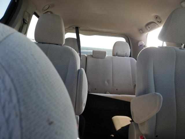 5TDJK3DCXDS063324 - 2013 TOYOTA SIENNA LE فضي صورة 10