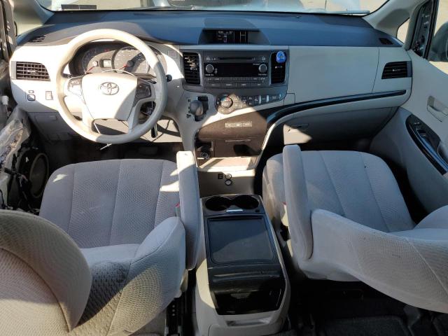 5TDJK3DCXDS063324 - 2013 TOYOTA SIENNA LE فضي صورة 8