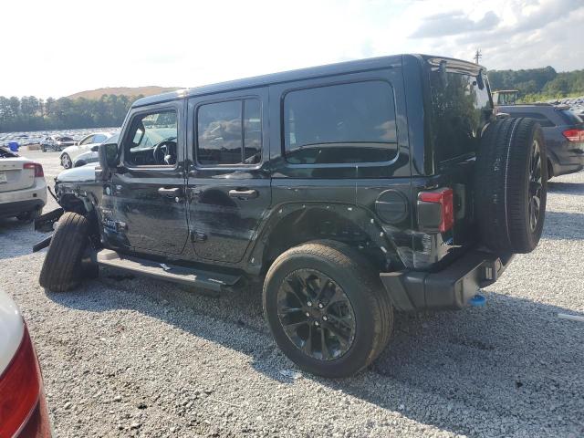1C4JJXP69NW256727 - 2022 JEEP WRANGLER U SAHARA 4XE BLACK photo 2