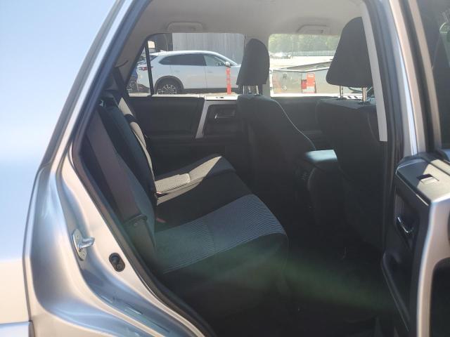 JTEZU5JR9G5135976 - 2016 TOYOTA 4RUNNER SR5 ვერცხლისფერი ფოტო 11