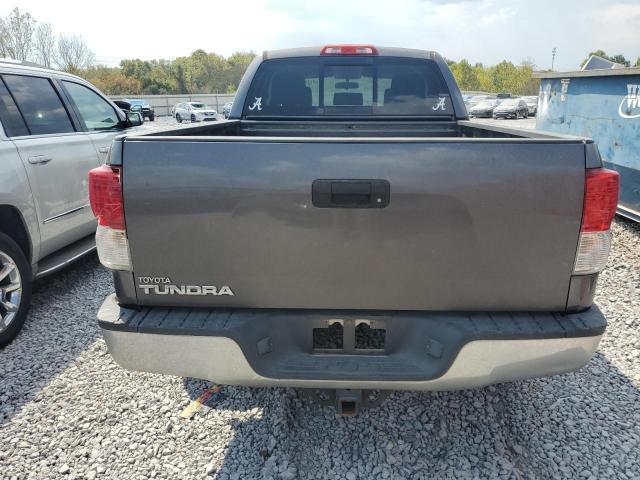 5TFRM5F16BX031370 - 2011 TOYOTA TUNDRA DOUBLE CAB SR5 GRAY photo 6