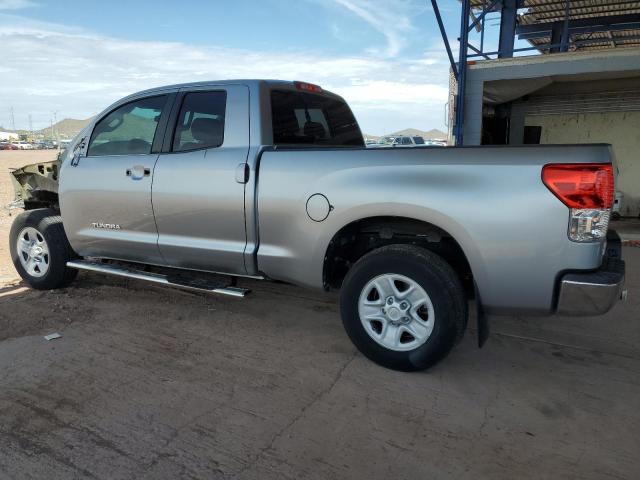 5TFRY5F11DX139418 - 2013 TOYOTA TUNDRA DOUBLE CAB SR5 SILVER photo 2