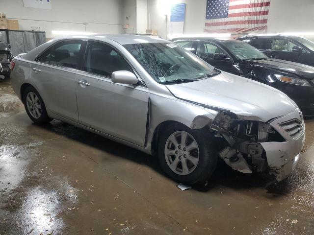 4T1BF3EK5BU754148 - 2011 TOYOTA CAMRY BASE SILVER photo 4