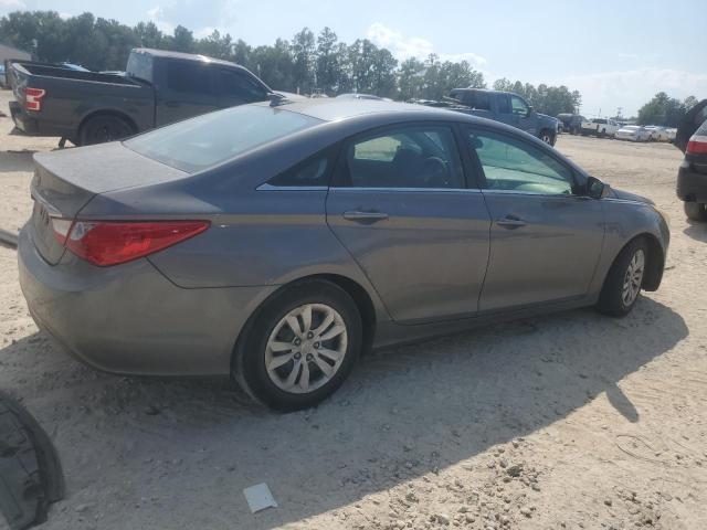 5NPEB4AC2DH536960 - 2013 HYUNDAI SONATA GLS ნაცრისფერი ფოტო 3