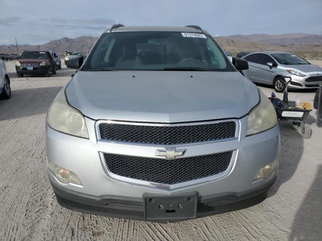 1GNKVEED7BJ259656 - 2011 CHEVROLET TRAVERSE LS SILVER photo 5