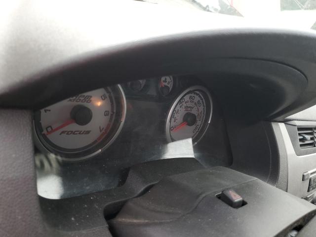 1FAHP3FN8AW172218 - 2010 FORD FOCUS SE RED photo 9