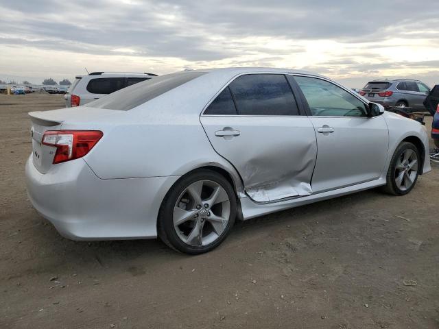 4T1BK1FKXCU005944 - 2012 TOYOTA CAMRY SE SILVER photo 3