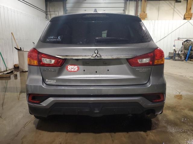 JA4AP3AUXJU017265 - 2018 MITSUBISHI OUTLANDER ES GRAY photo 6