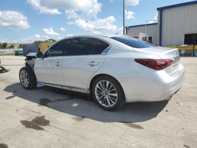 JN1EV7AP1KM519553 - 2019 INFINITI Q50 LUXE 银色 照片 2