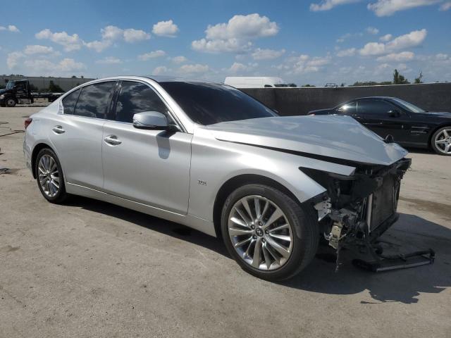 JN1EV7AP1KM519553 - 2019 INFINITI Q50 LUXE 银色 照片 4