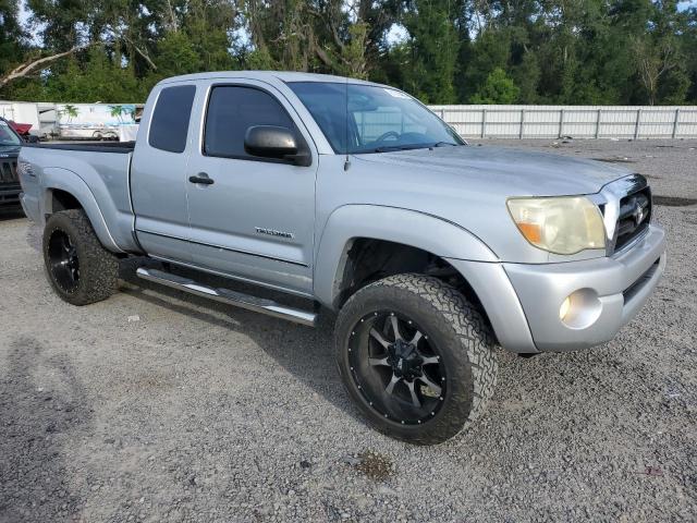 5TETU62NX6Z168914 - 2006 TOYOTA TACOMA PRERUNNER ACCESS CAB SILVER photo 4