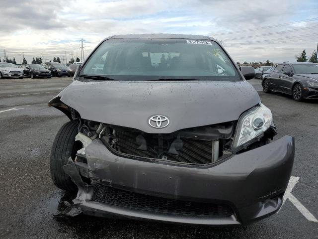 5TDYK3DC6FS600059 - 2015 TOYOTA SIENNA XLE GRAY photo 5