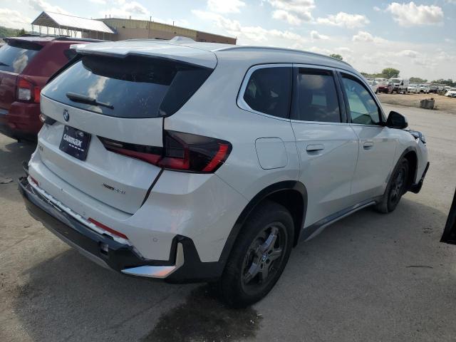 WBX73EF04P5Y23072 - 2023 BMW X1 XDRIVE28I WHITE photo 3