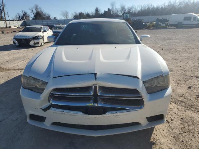 2C3CDXBG9DH702019 - 2013 DODGE CHARGER SE WHITE photo 5