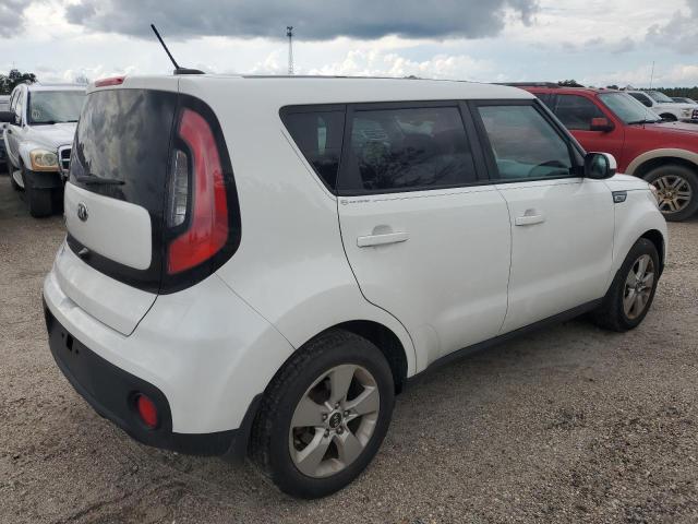 KNDJN2A28J7888880 - 2018 KIA SOUL თეთრი ფოტო 3