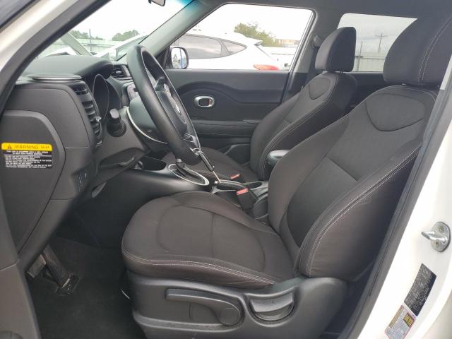KNDJN2A28J7888880 - 2018 KIA SOUL თეთრი ფოტო 7