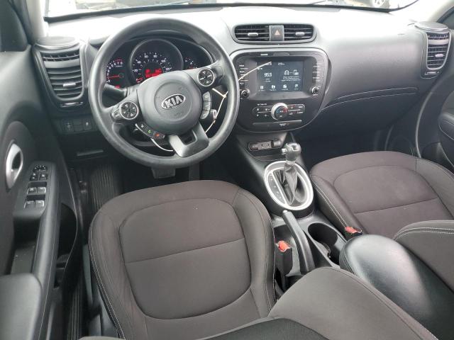 KNDJN2A28J7888880 - 2018 KIA SOUL თეთრი ფოტო 8