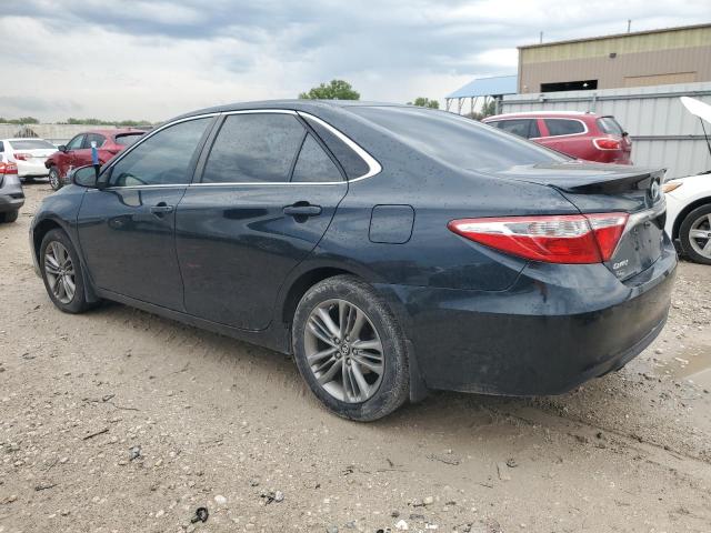 4T1BF1FK8HU295189 - 2017 TOYOTA CAMRY LE ლურჯი ფოტო 2