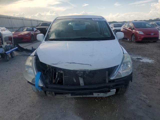 3N1BC1CPXBL422610 - 2011 NISSAN VERSA S WHITE photo 5