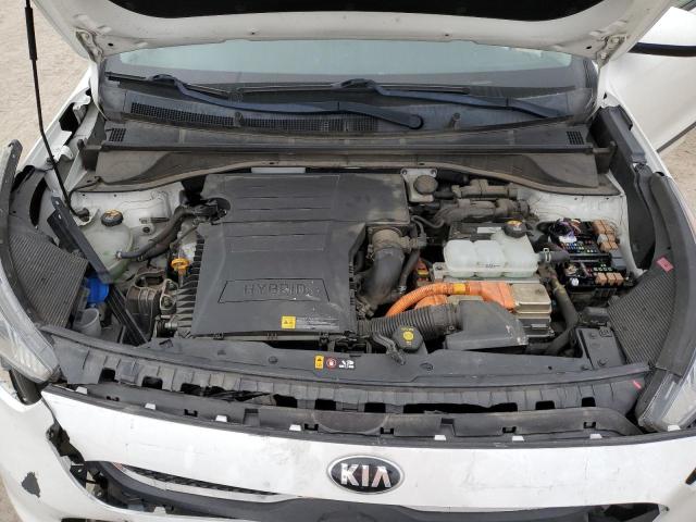 KNDCB3LC0J5179143 - 2018 KIA NIRO FE WHITE photo 11