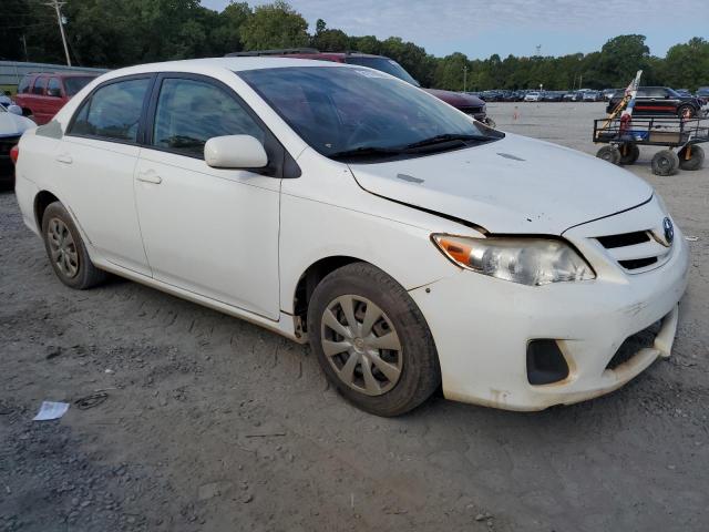 JTDBU4EE5BJ104702 - 2011 TOYOTA COROLLA BASE WHITE photo 4