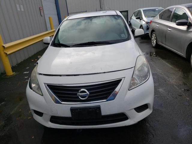 3N1CN7AP0DL879885 - 2013 NISSAN VERSA S WHITE photo 5