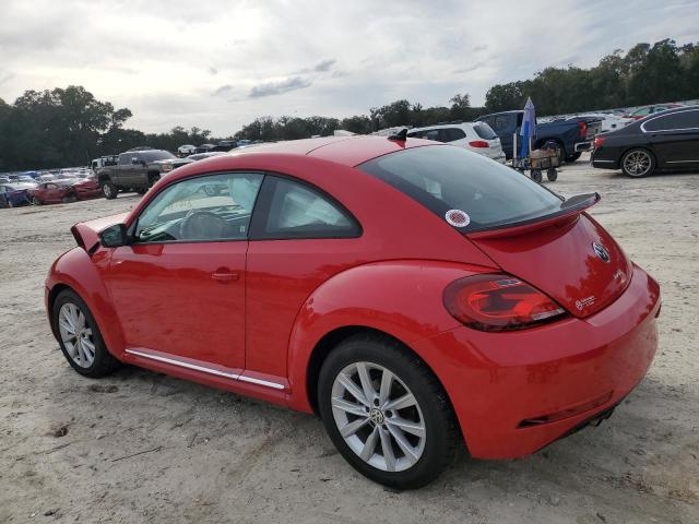 3VWFD7AT4JM706528 - 2018 VOLKSWAGEN BEETLE S RED photo 2