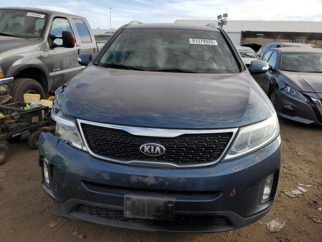 5XYKTCA6XFG610818 - 2015 KIA SORENTO LX BLUE photo 5