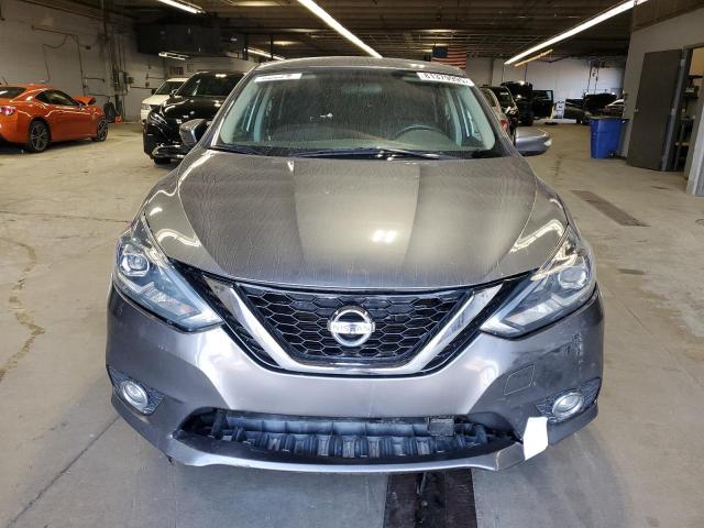 3N1AB7AP0JY273159 - 2018 NISSAN SENTRA S 灰色 照片 5