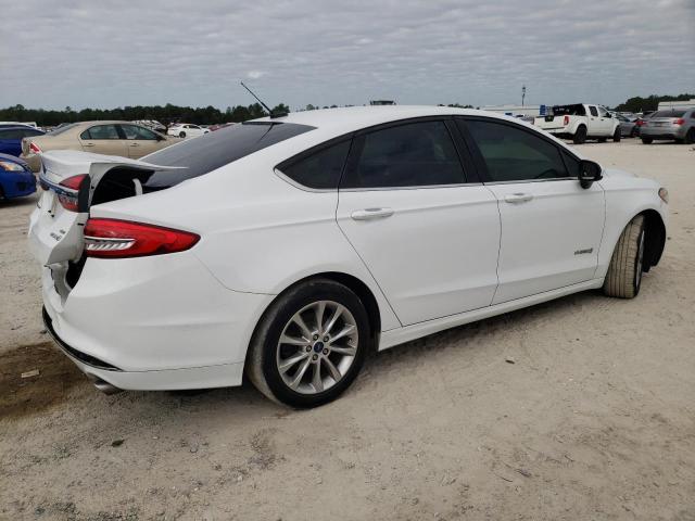 3FA6P0LU7HR385708 - 2017 FORD FUSION SE HYBRID WHITE photo 3