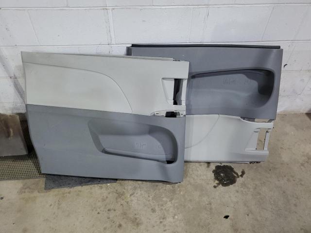 5TDKK3DC2BS175486 - 2011 TOYOTA SIENNA LE SILVER photo 13